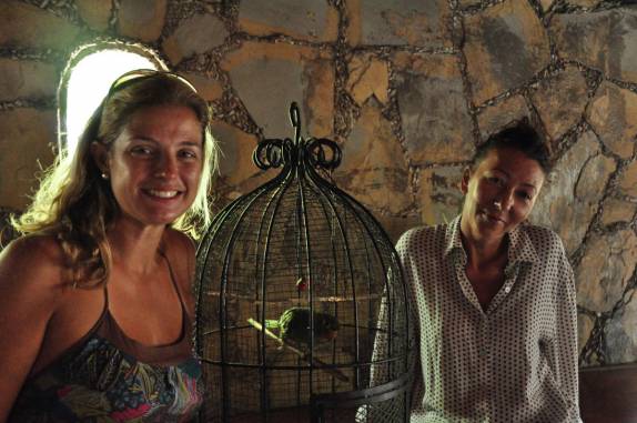 Com a Lana, no hotel Le Perroquet, em Pétion-Ville, no subúrbio da capital Port-au-Prince, no Haiti